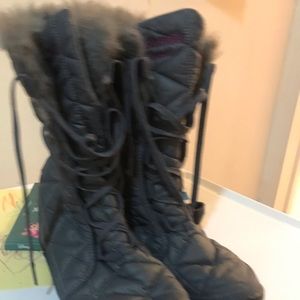 Columbia snow boots